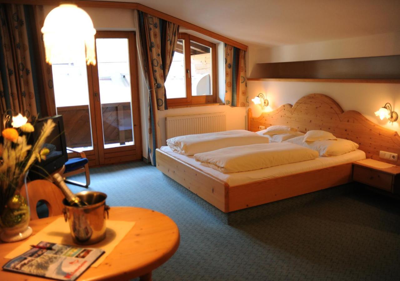 Sport Und Familienhotel Klausen Kirchberg in Tirol Exterior foto